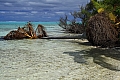 213 Aitutaki - Lagoon sailing - Maina island